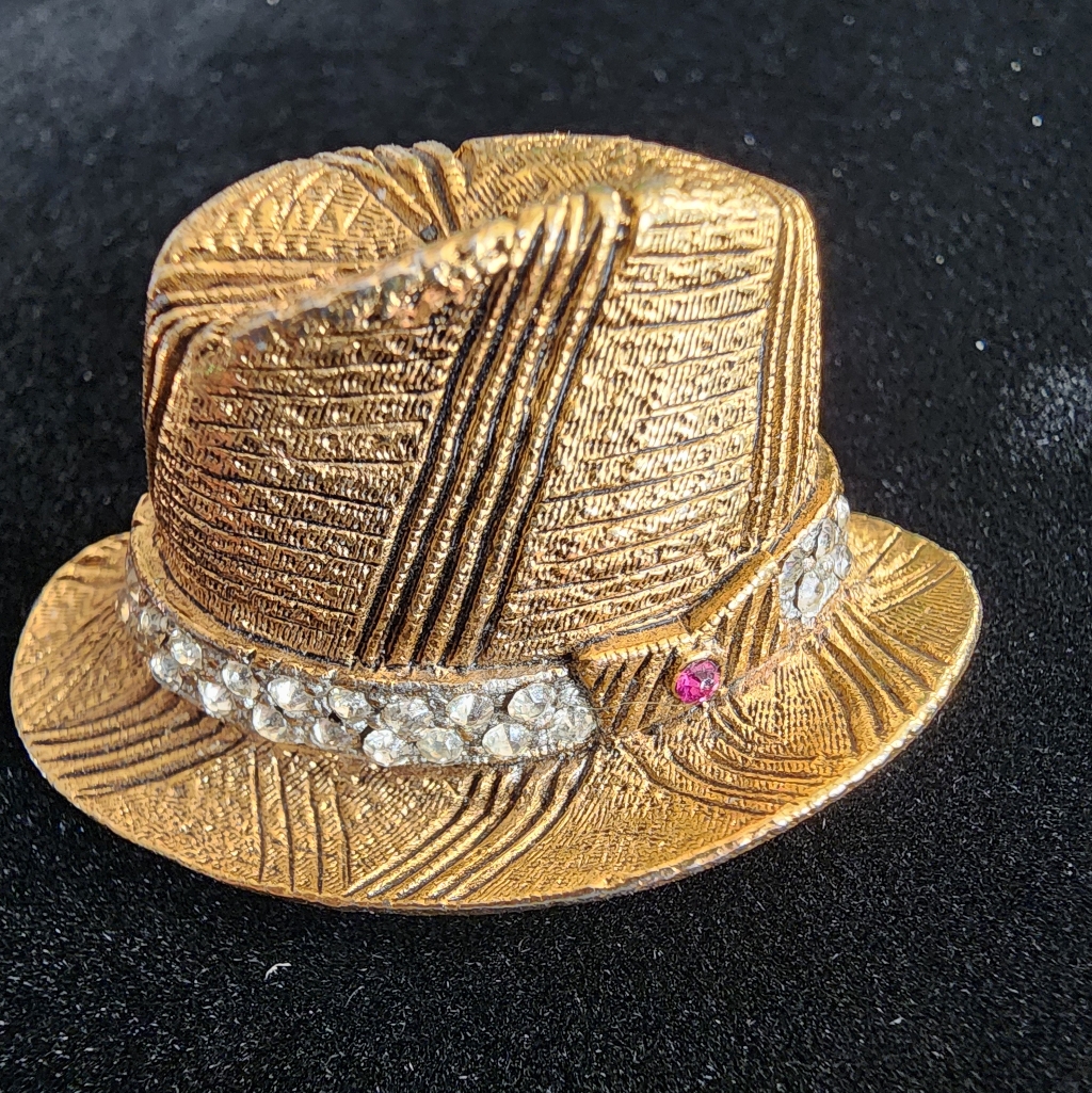 Bsk My Fair Lady Fedora Brooch 40$